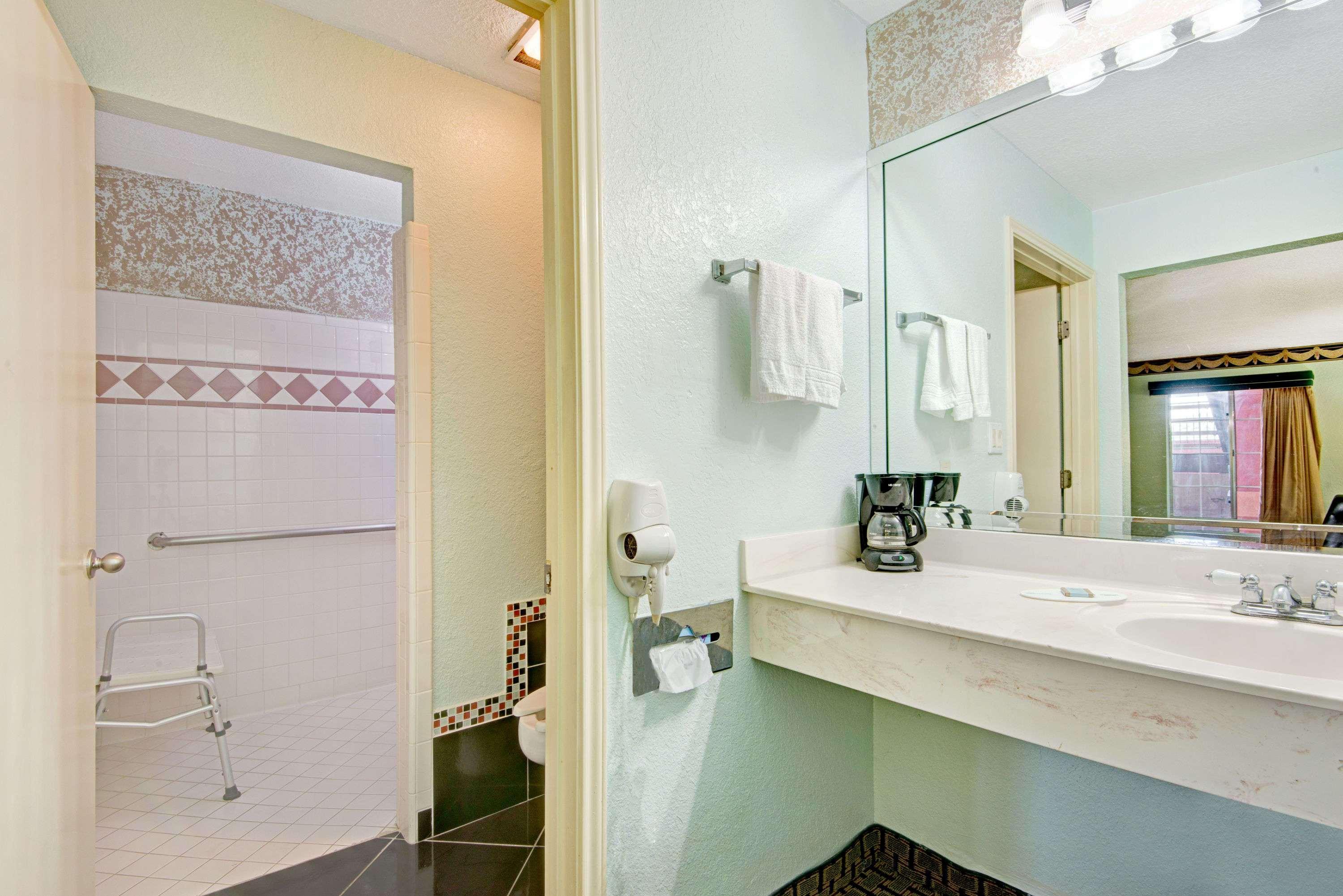 Econo Lodge Inn & Suites Near Lackland Afb San Antonio Exteriér fotografie