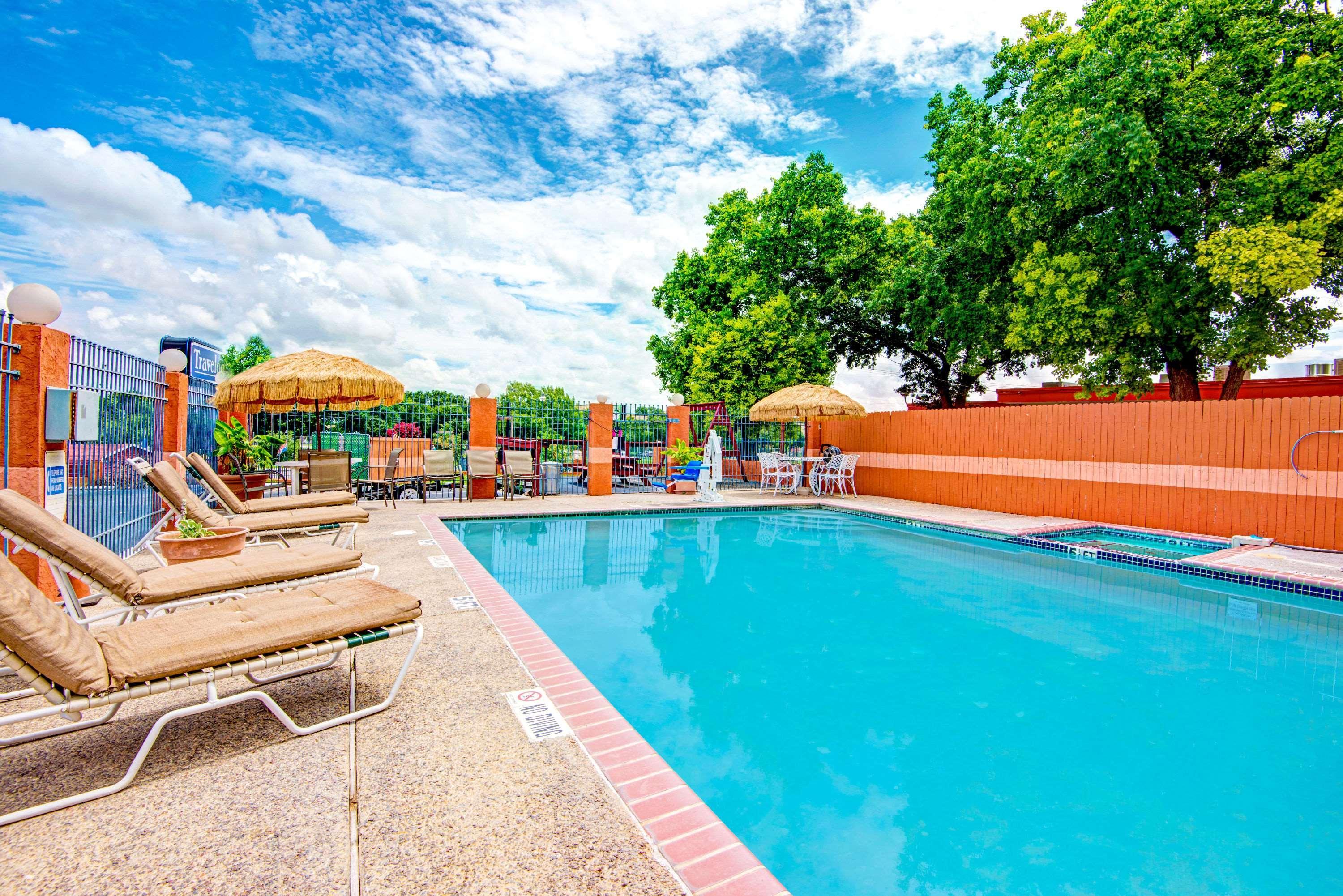 Econo Lodge Inn & Suites Near Lackland Afb San Antonio Exteriér fotografie